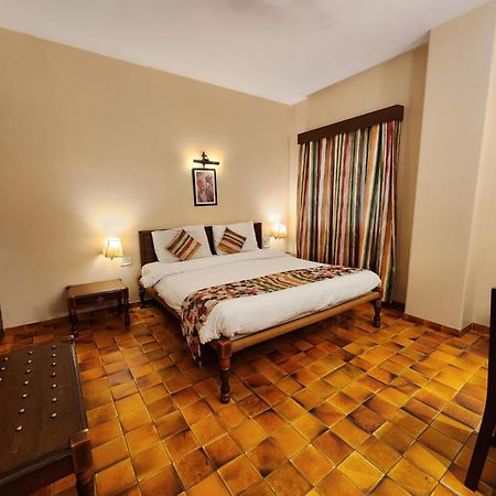 Palace On Ganges - Heritage Hotel Varanasi Exterior photo