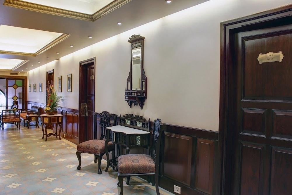 Palace On Ganges - Heritage Hotel Varanasi Exterior photo