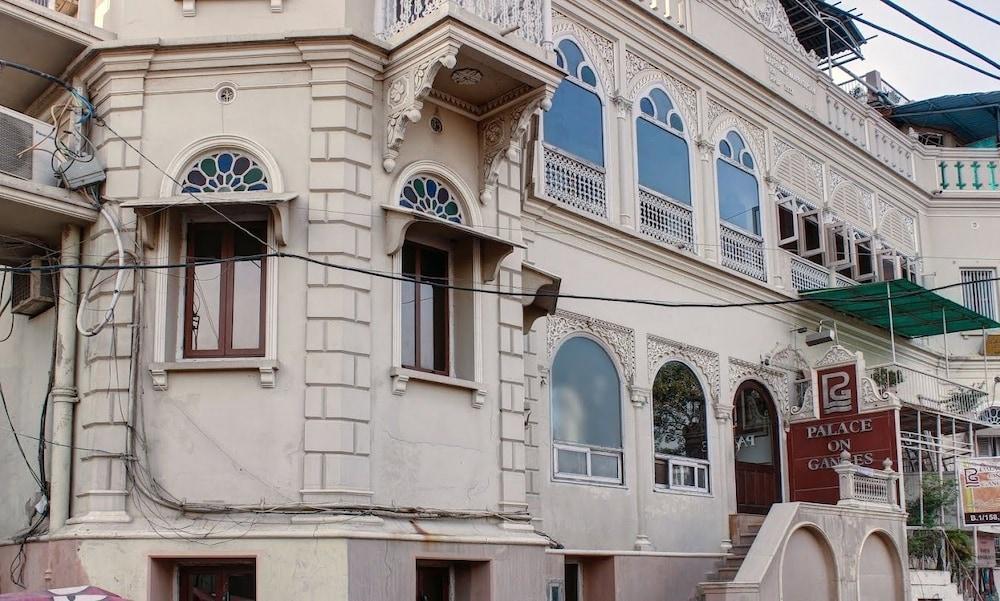 Palace On Ganges - Heritage Hotel Varanasi Exterior photo