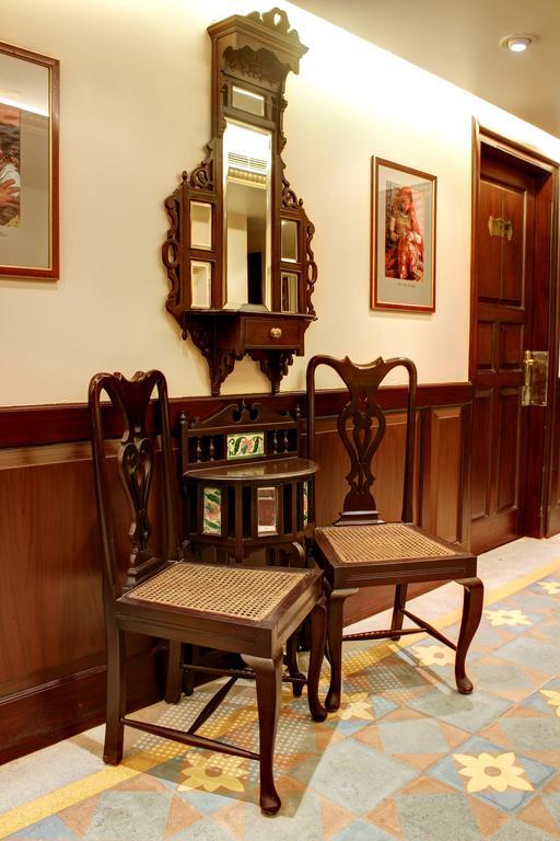 Palace On Ganges - Heritage Hotel Varanasi Exterior photo
