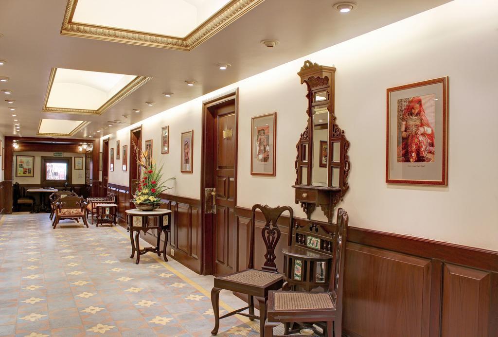 Palace On Ganges - Heritage Hotel Varanasi Exterior photo