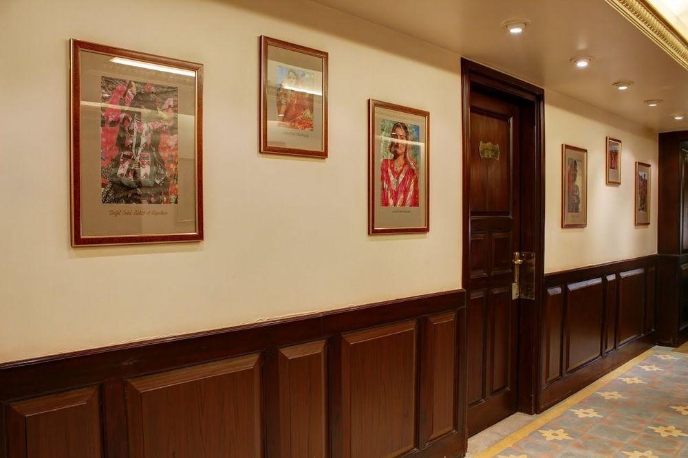 Palace On Ganges - Heritage Hotel Varanasi Exterior photo