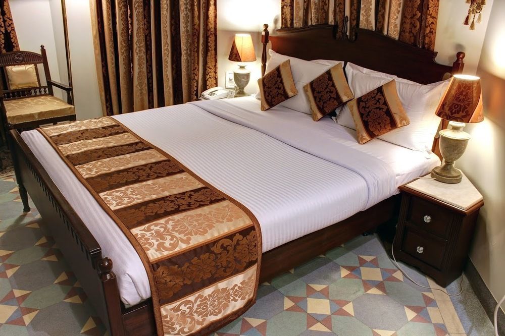 Palace On Ganges - Heritage Hotel Varanasi Exterior photo